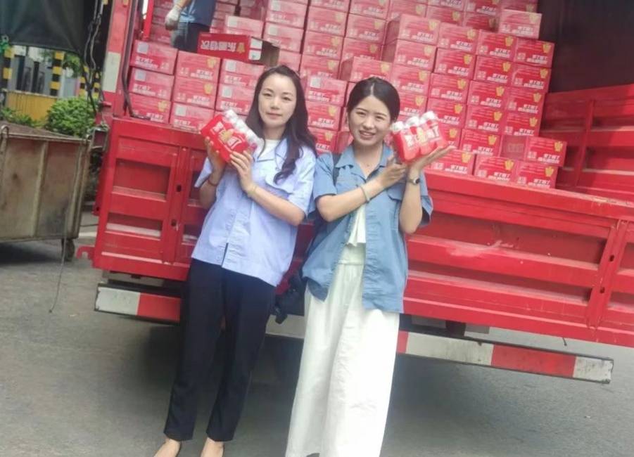 清涼一夏，關(guān)懷無限丨志成全體員工福利飲料發(fā)放活動